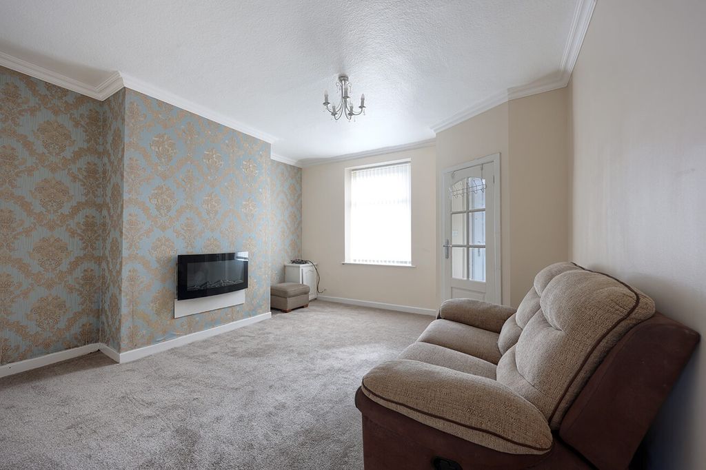 Property photo 2 of 10 4254024
