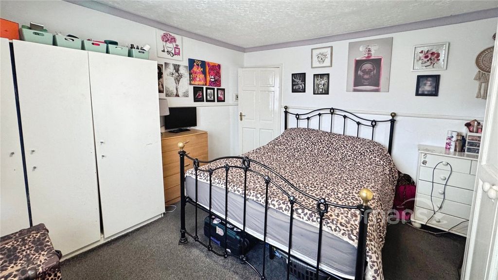 Property photo 3 of 22 Picture No. 33