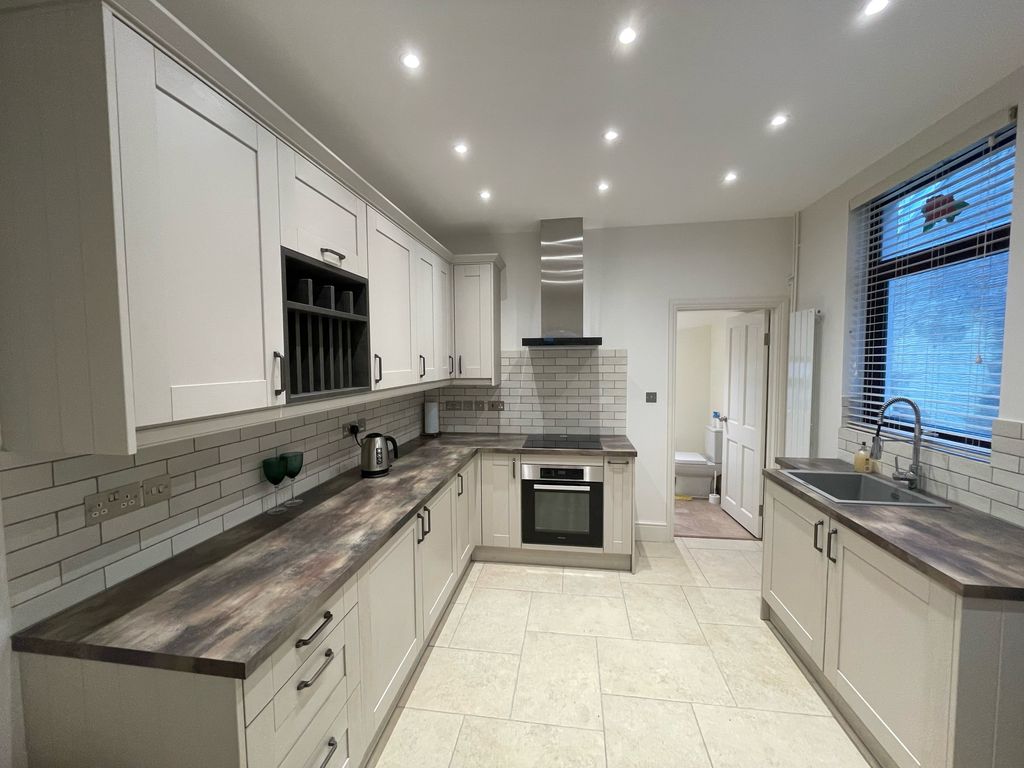 Property photo 2 of 13 Kitchen