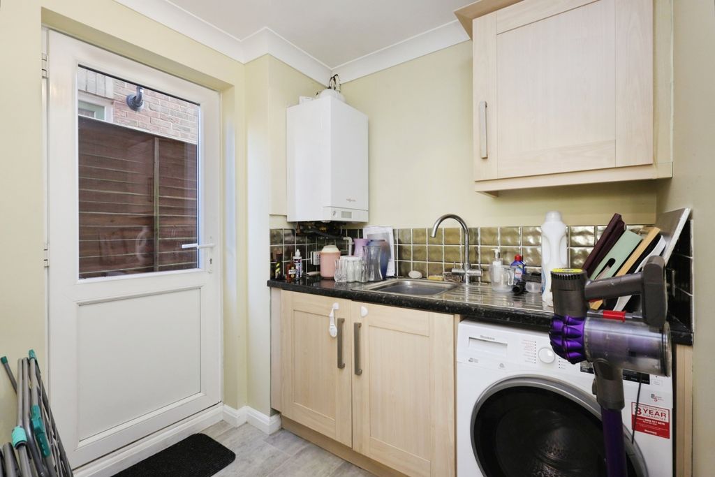 Additional image 5 of 4 bed detached house for saleMagnolia Close, Heathfield, East Sussex TN21