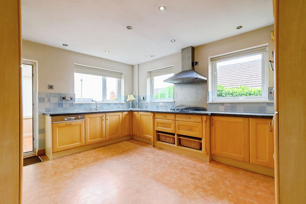 Property photo 2 of 22 Kitchen