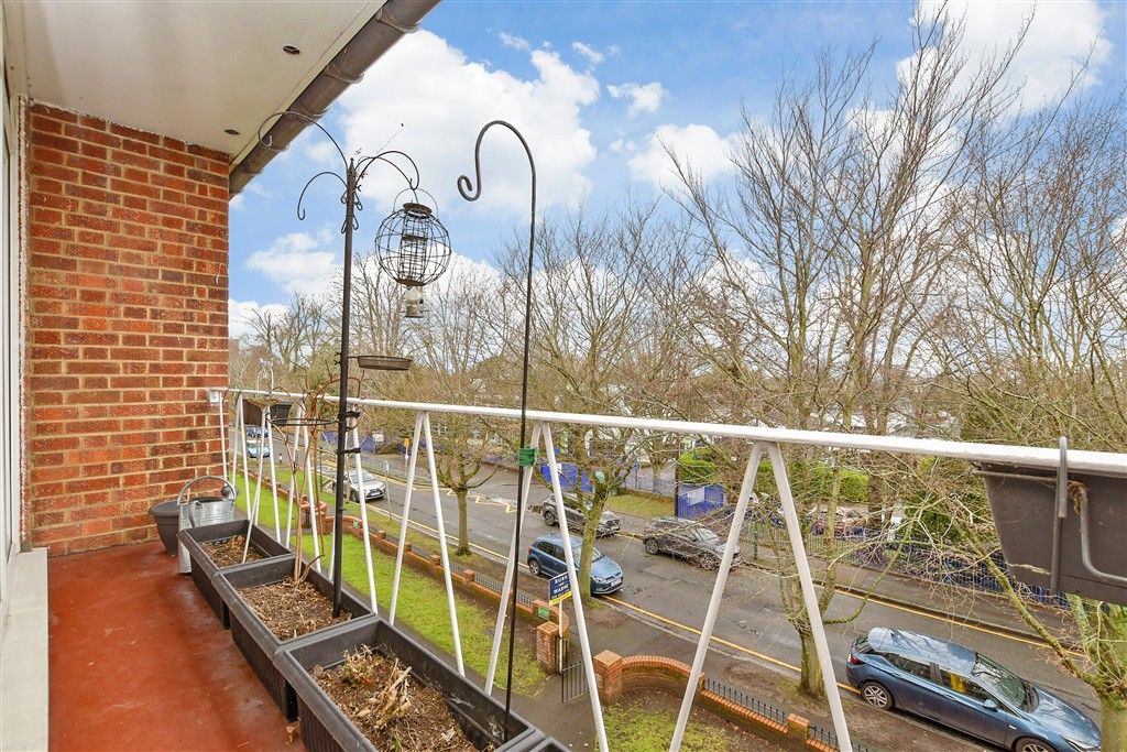 Property photo 2 of 12 Balcony / Terrace