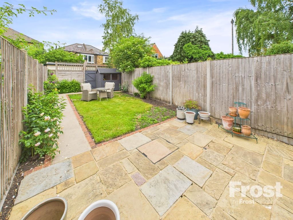 Property photo 2 of 19 Garden