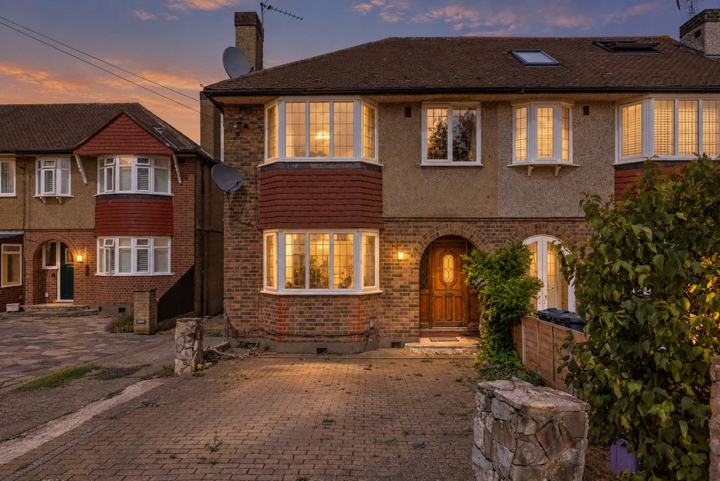 Property photo 2 of 16