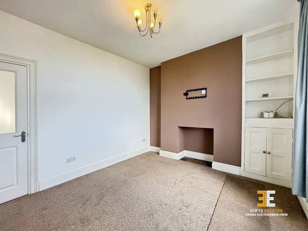 Property photo 3 of 28