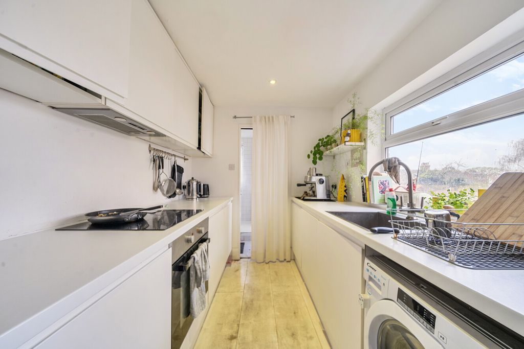 Property photo 3 of 7 1435137-6-69Cbd9c...