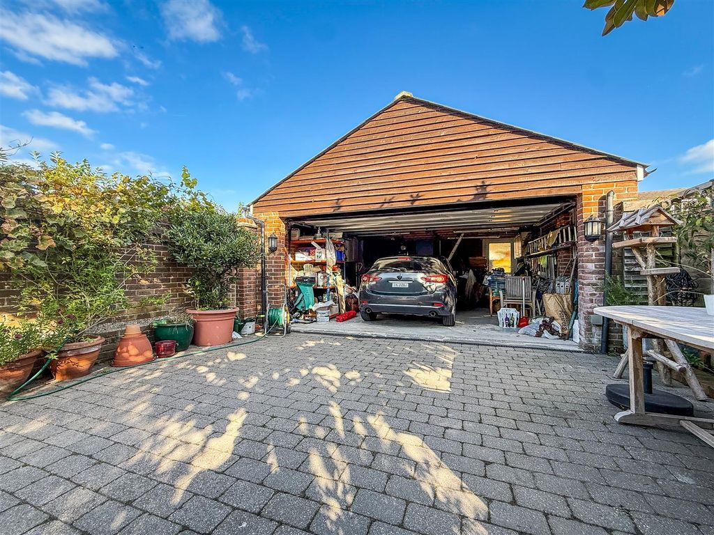 Property photo 3 of 32 Img_6831.Jpg