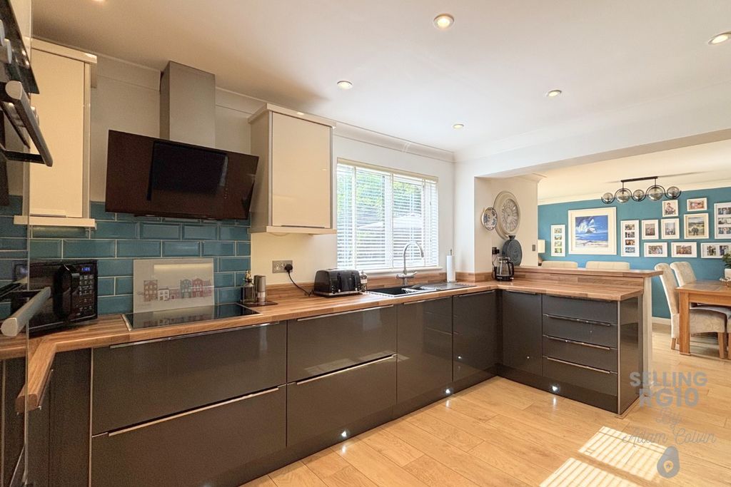 Property photo 2 of 24 4815726