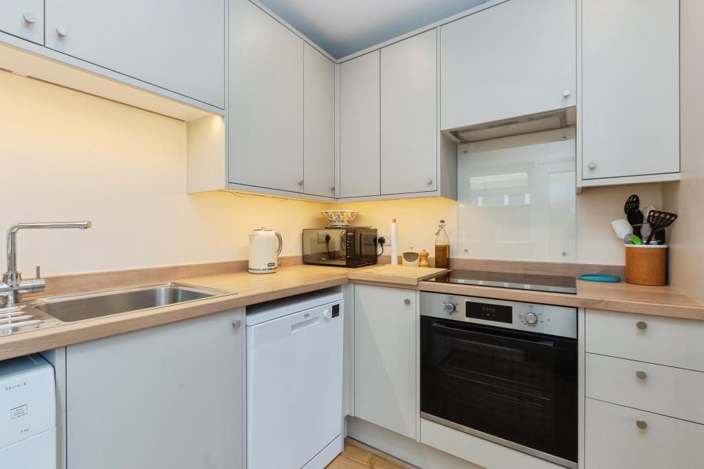 Property photo 3 of 30 Kitchen