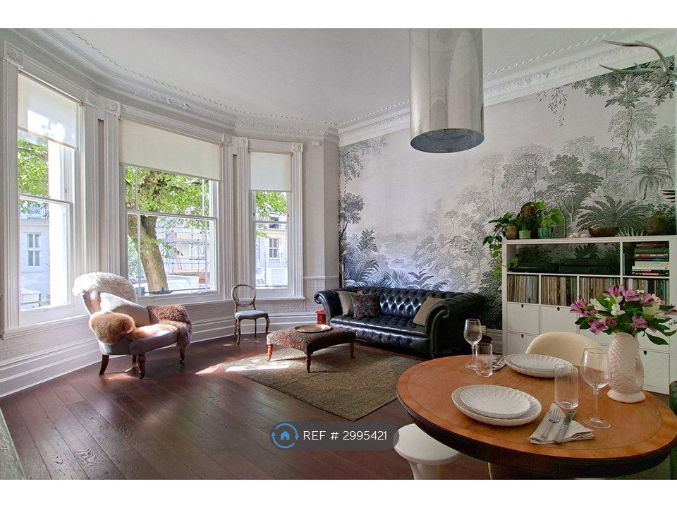 Property photo 1 of 16 Lounge / Dining Room