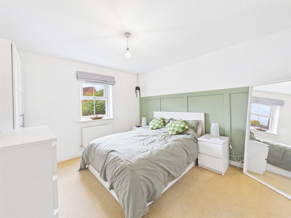 Property photo 2 of 14 Picture No. 30