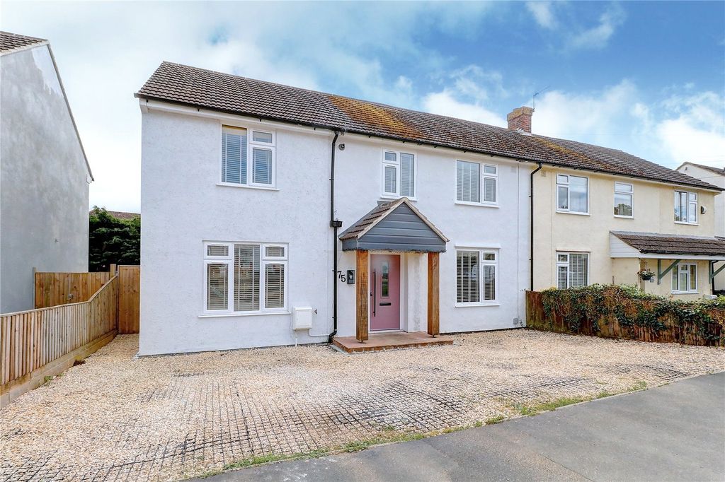 Property photo 1 of 25 Picture No. 12