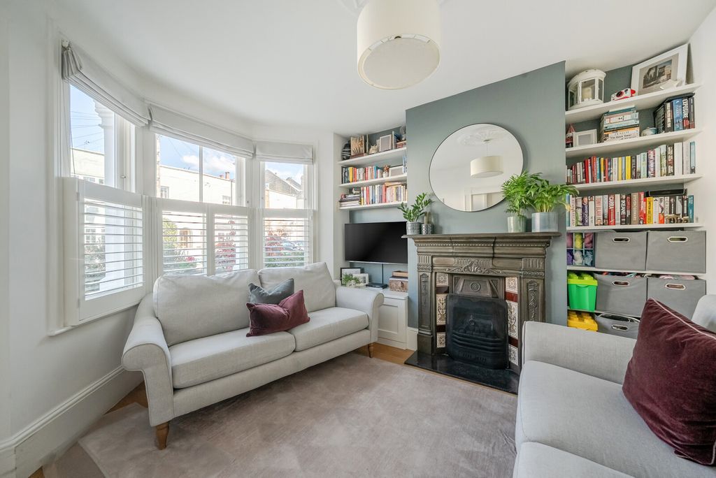 Property photo 2 of 13 Sitting Room