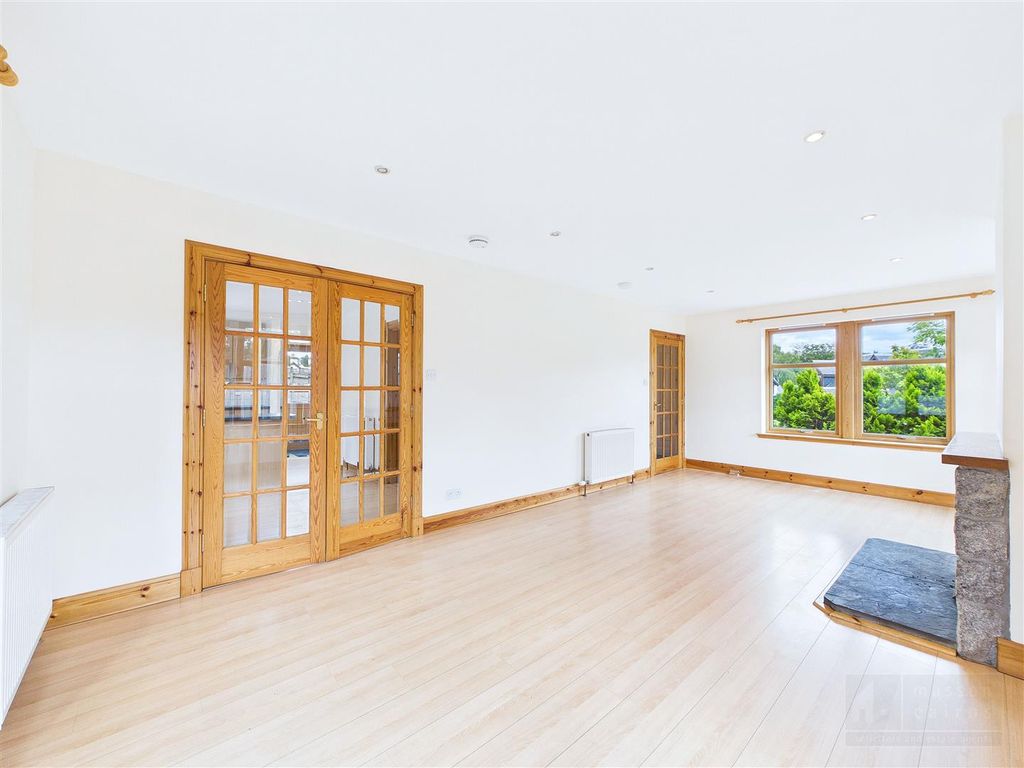 Property photo 2 of 26 Sitting Room & Dining Area