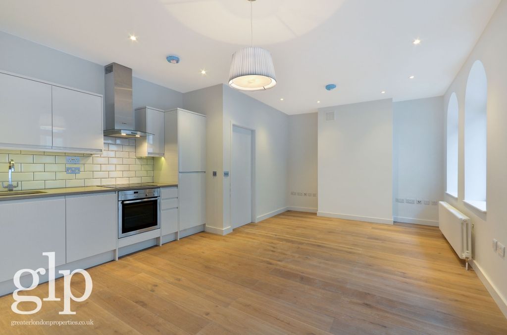 Property photo 1 of 13 3101360