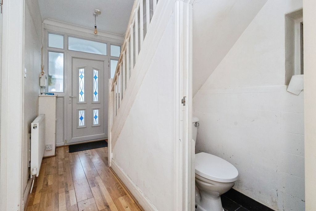 Property photo 3 of 17 Pbox-Img.Jpg