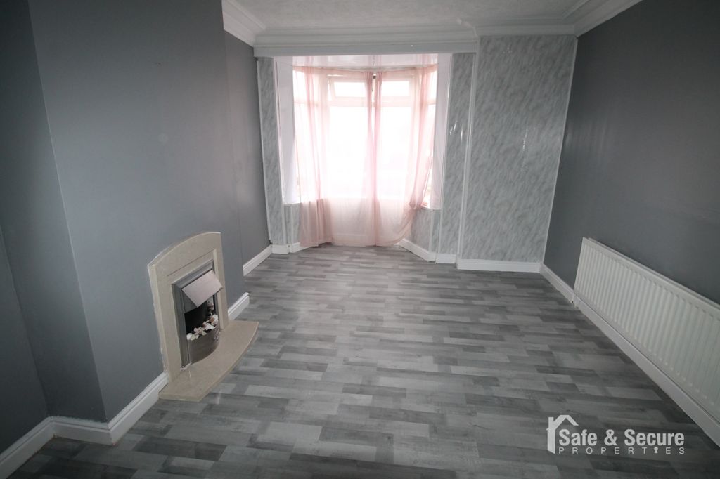 Property photo 2 of 9 Living Room