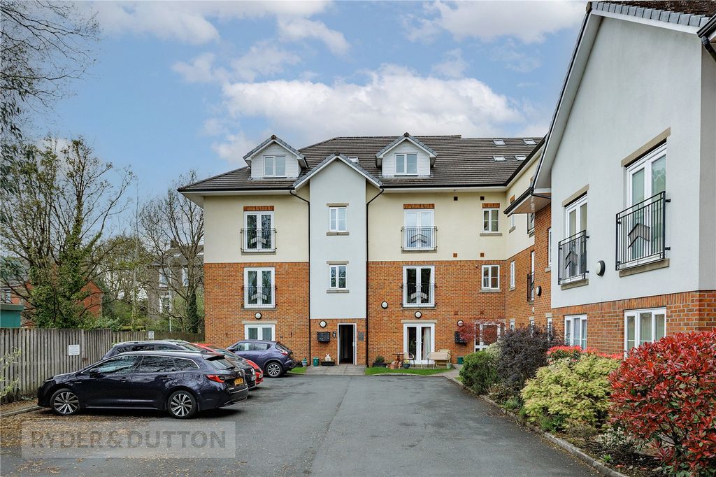 Property photo 1 of 19 External