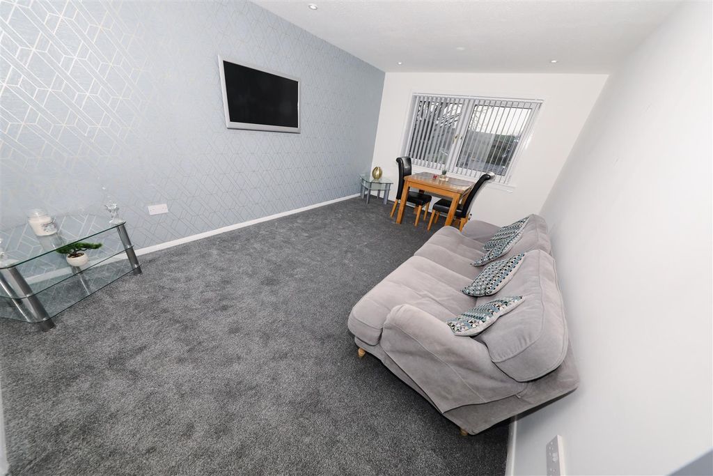 Property photo 3 of 15 C