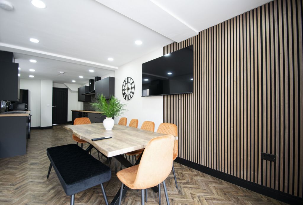 Property photo 1 of 26 Photo 4