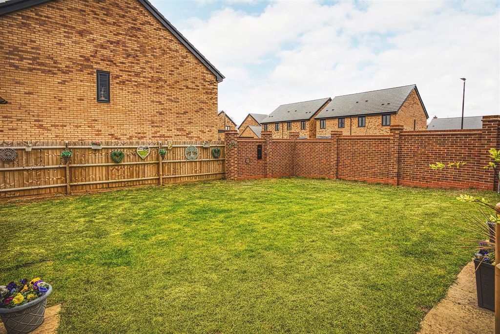 Additional image 24 of 5 bed detached house for saleBrettingham Drive, Kedleston Grange, Allestree DE22