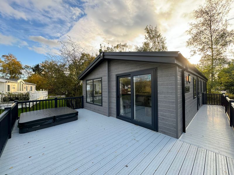 Property photo 1 of 11 Photo 5