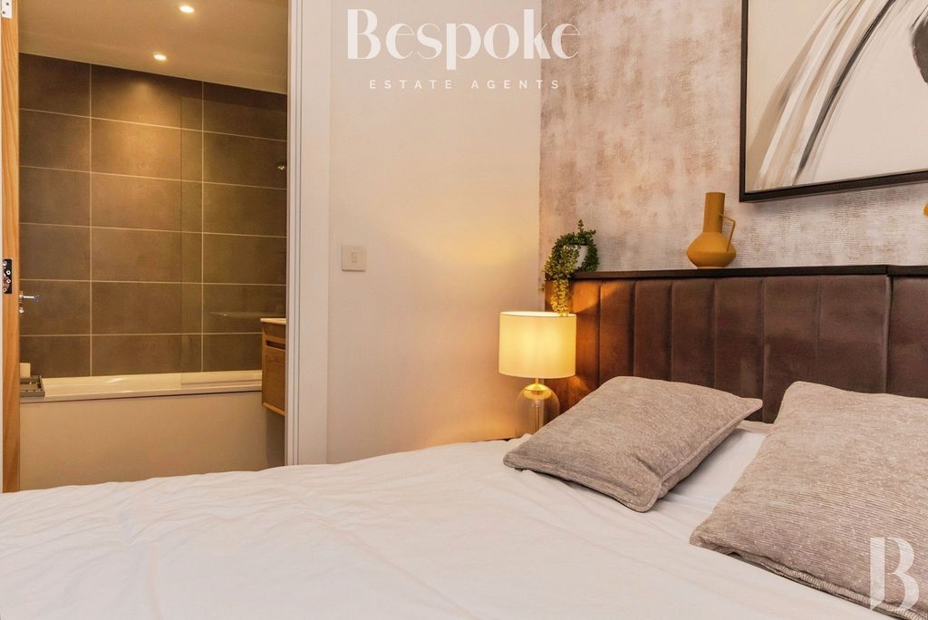 Property photo 3 of 22 Bedroom 1