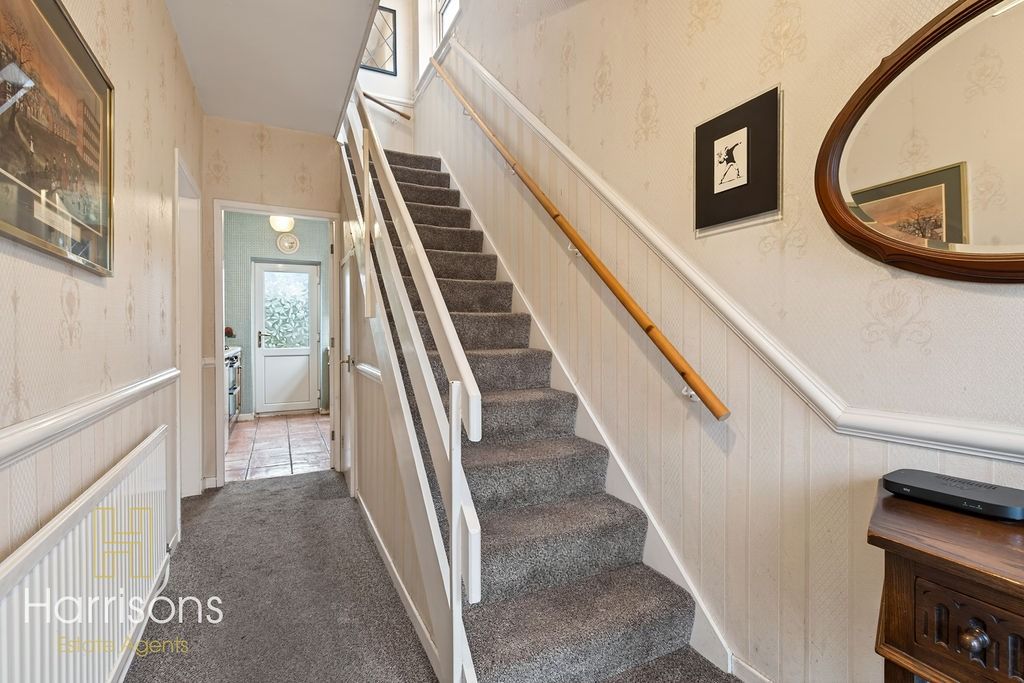 Property photo 3 of 27 4791716