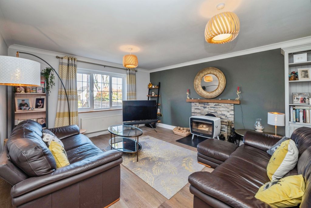 Property photo 2 of 34