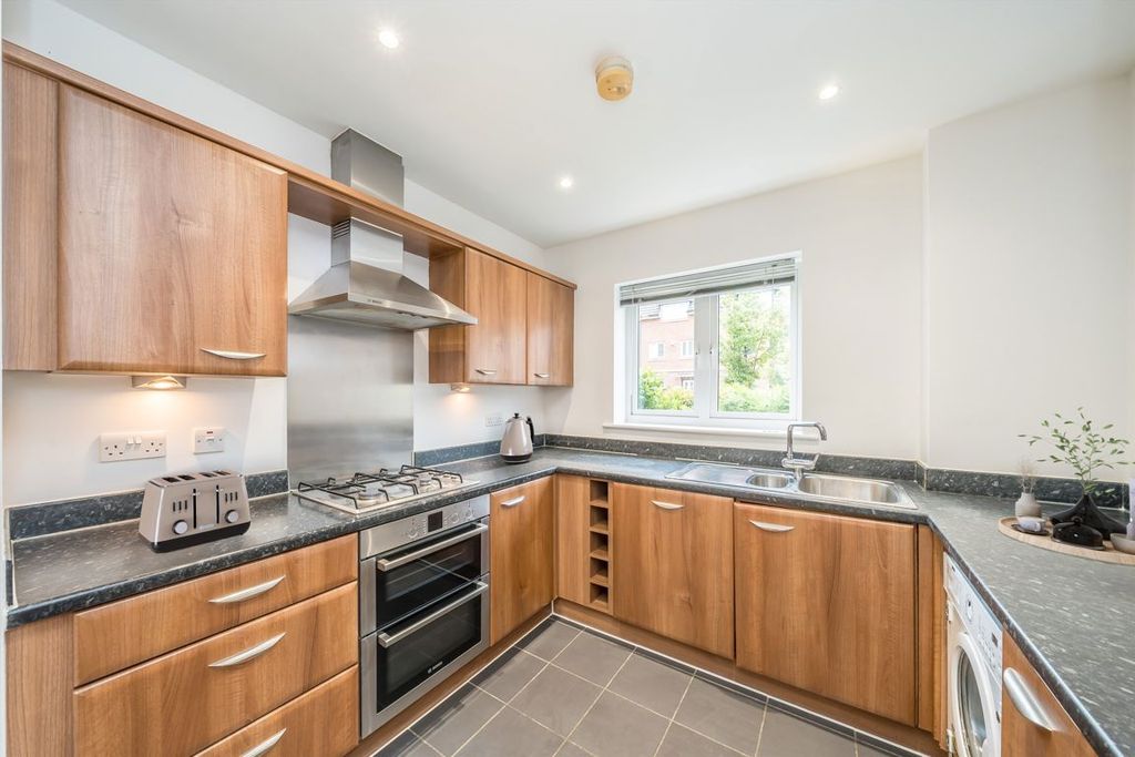 Property photo 2 of 6