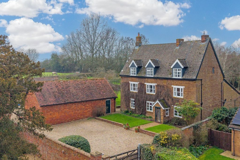 Property photo 1 of 36