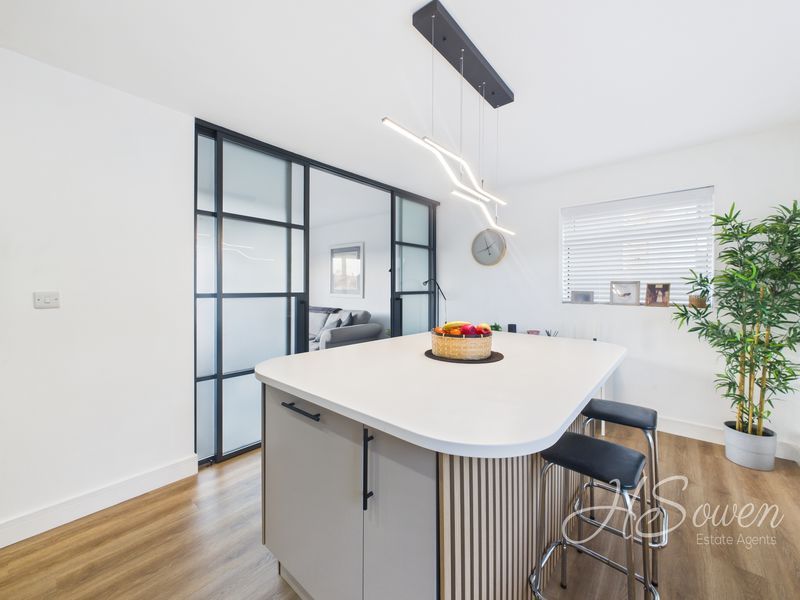 Property photo 2 of 18 Photo 5