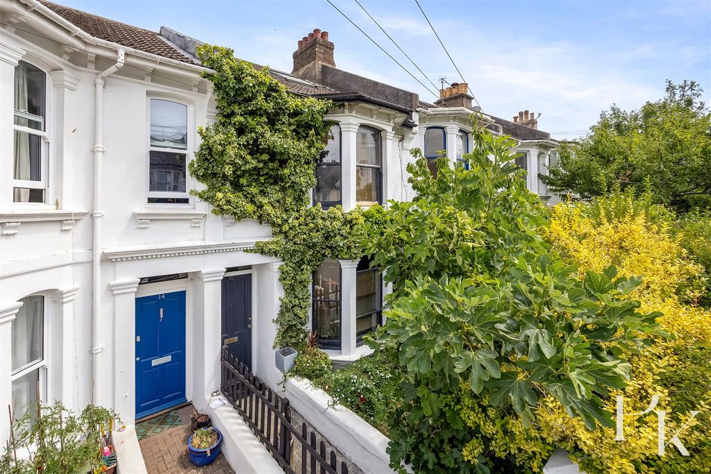 Property photo 1 of 19