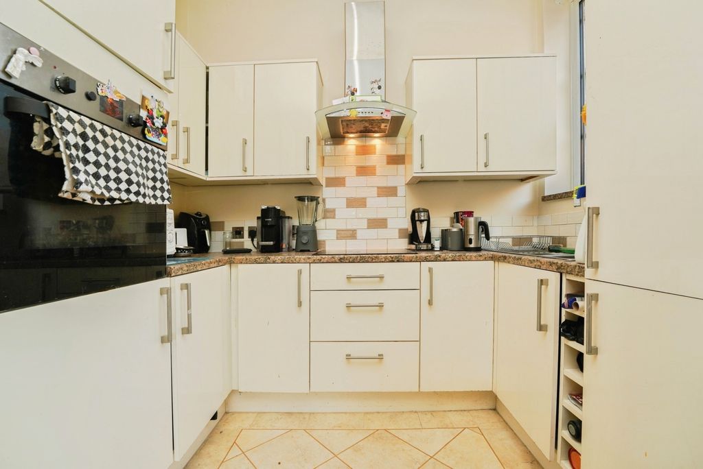Property photo 2 of 15 Kitchen
