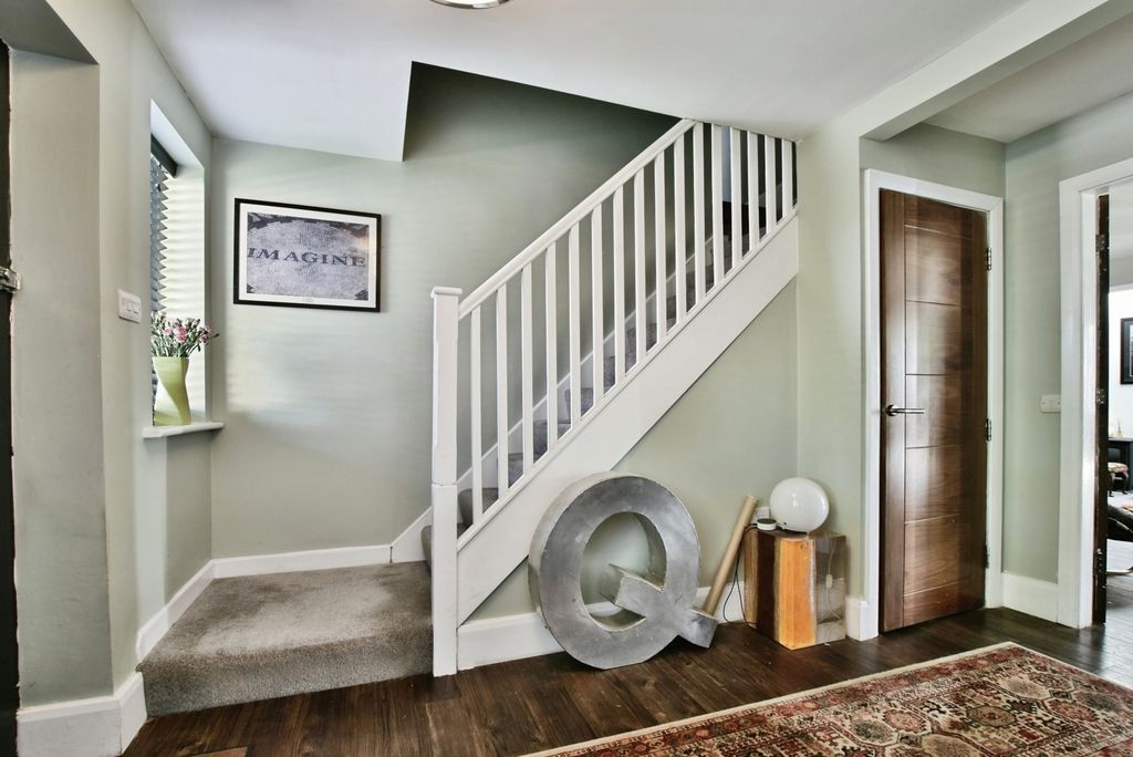 Property photo 2 of 15 Pbox-Img.Jpg