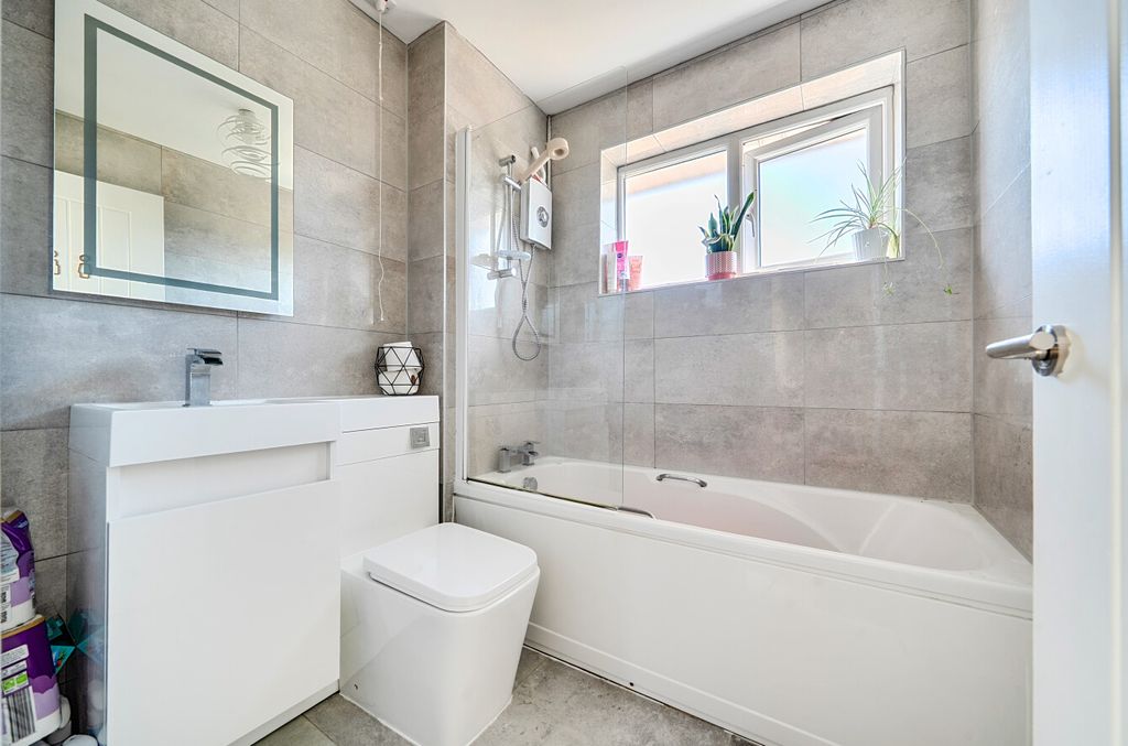 Property photo 3 of 12 15043666