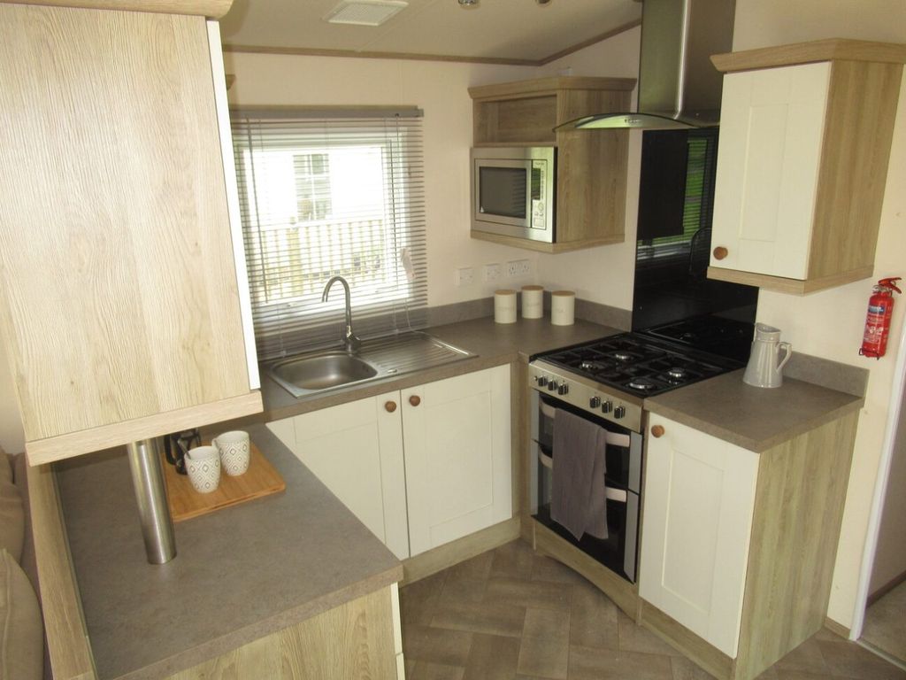 Property photo 3 of 14 2018 Abi St David 6