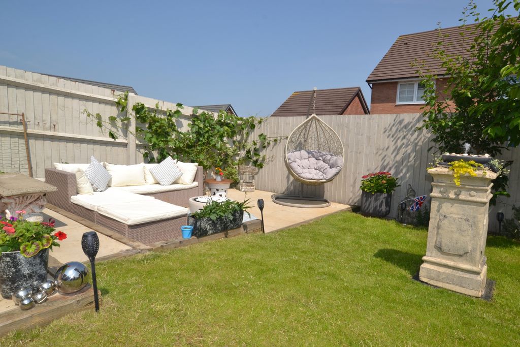 Property photo 3 of 32