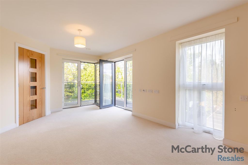 Property photo 2 of 35 8645560-Interior06.Jpg