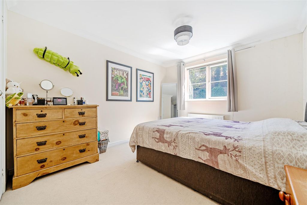 Property photo 3 of 16 Bedroom 1