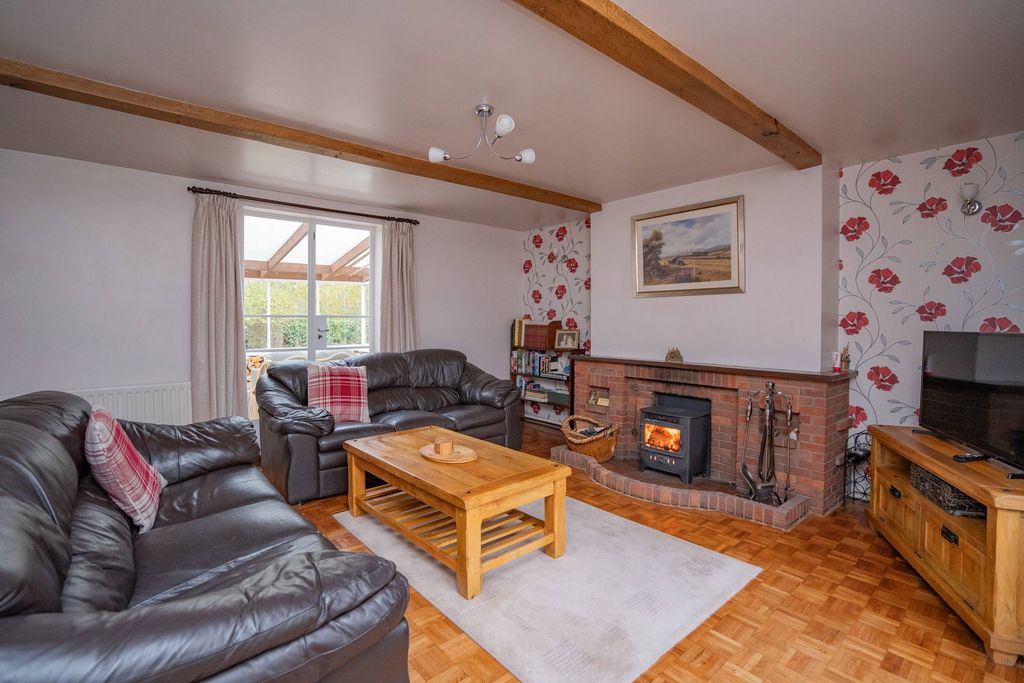 Property photo 2 of 19