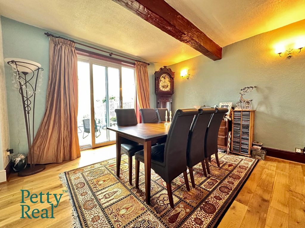 Property photo 3 of 26 9B12E698-0Efc-4409-8F3B-45B0391B2311.Jpeg