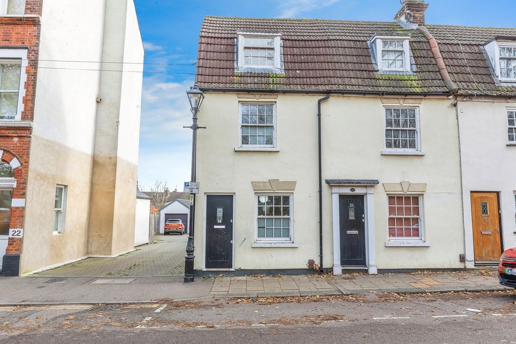 Property photo 1 of 8