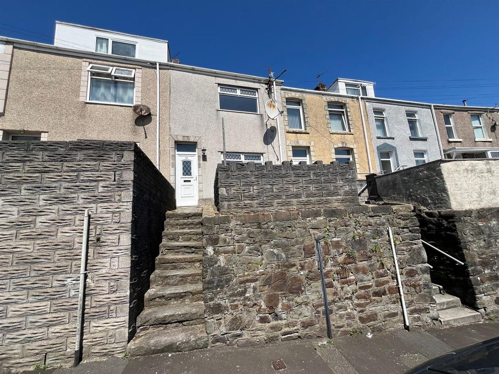 Property photo 1 of 11 8.Jpg