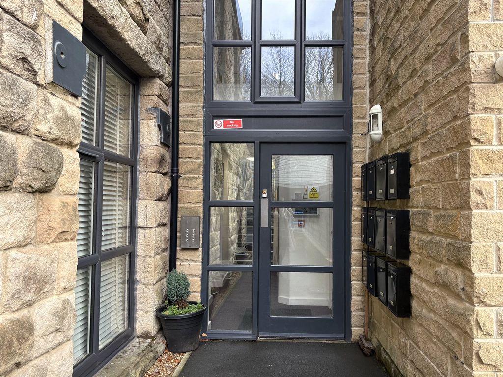 Property photo 2 of 13 Main Entrance