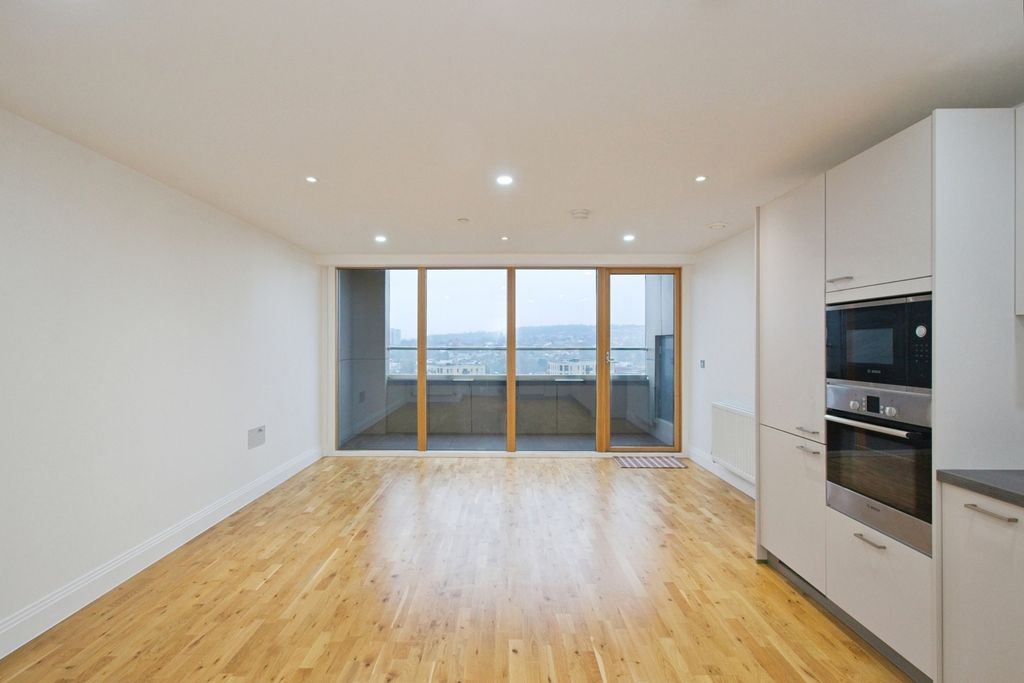 Property photo 2 of 20 Pbox-Img.Jpg