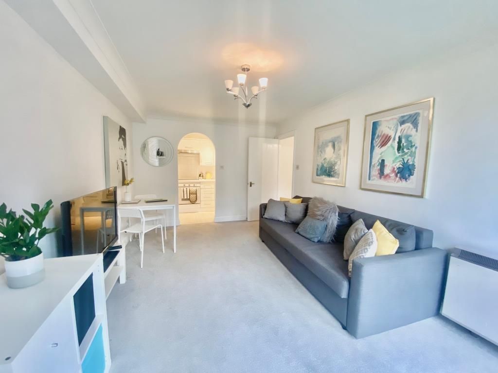 Property photo 1 of 9 Living Room