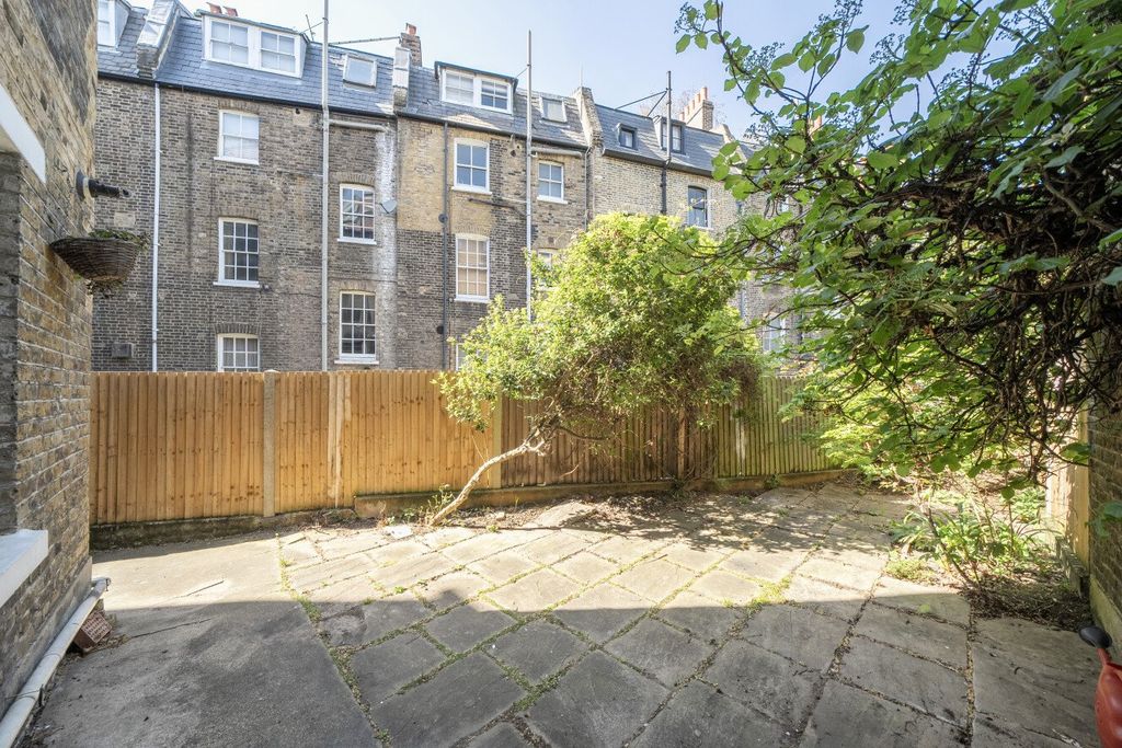 Property photo 3 of 20 Picture No. 13