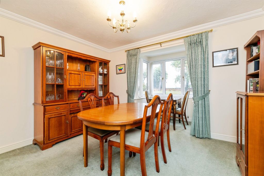 Property photo 3 of 25
