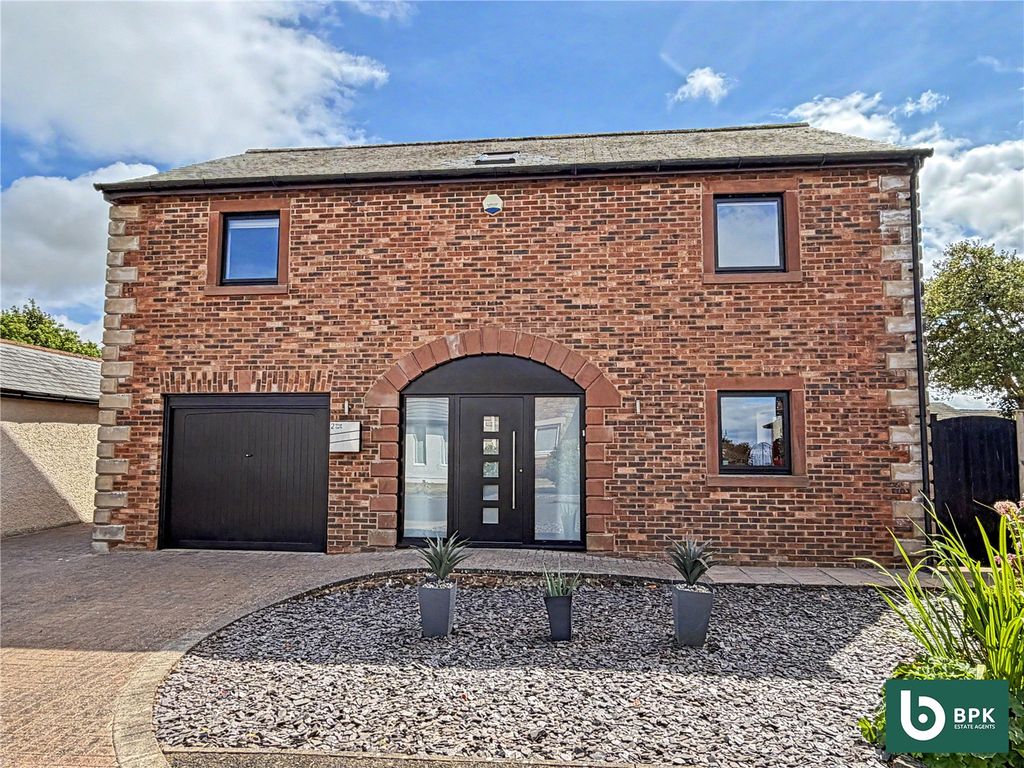 Property photo 1 of 19 Picture No. 06